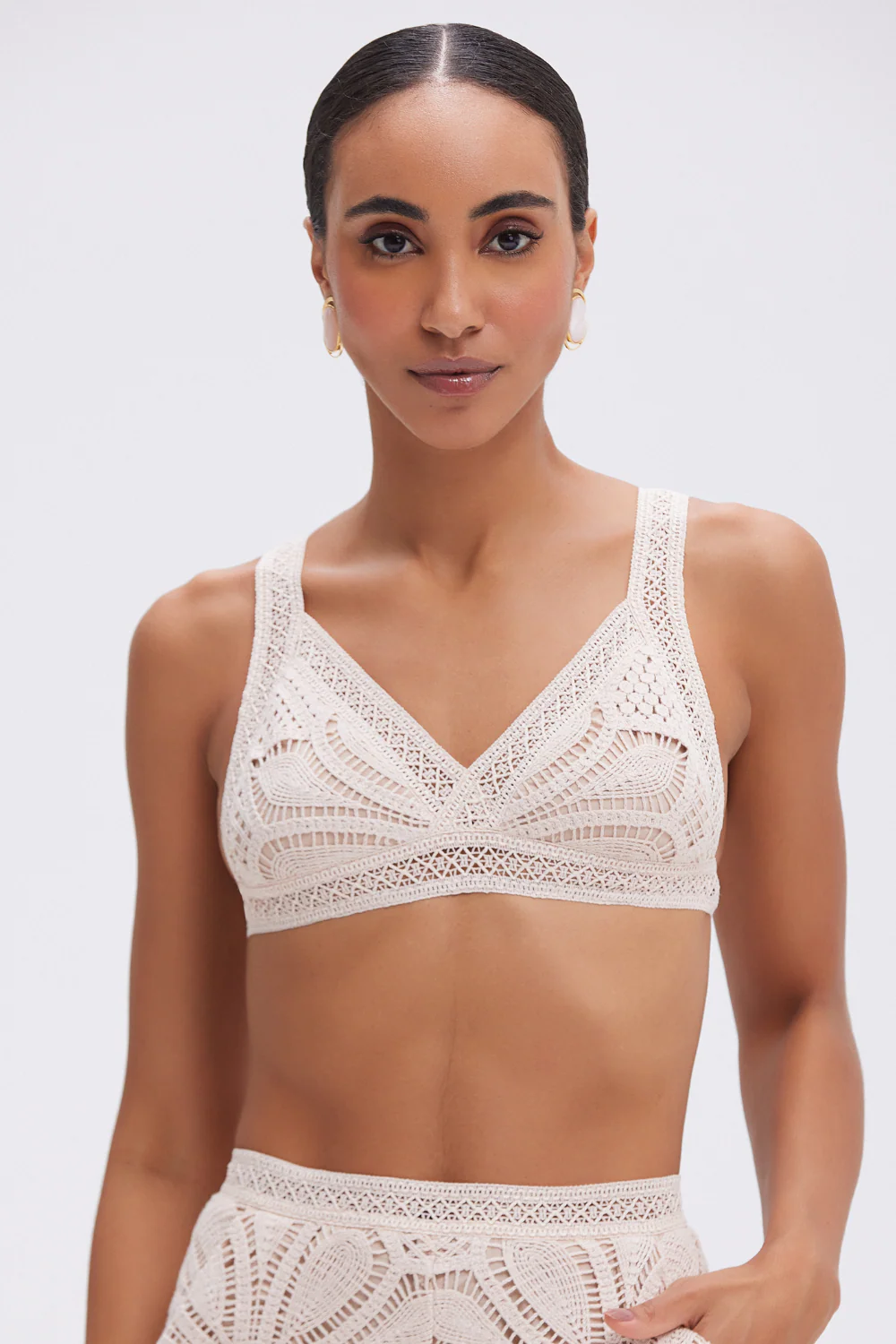 FLOWER CROCHET BRALETTE